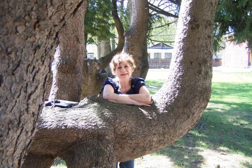 BOOK REVIEW: MY MOSTLY HAPPY LIFE: AUTOBIOGRAPHY OF A CLIMBING TREE